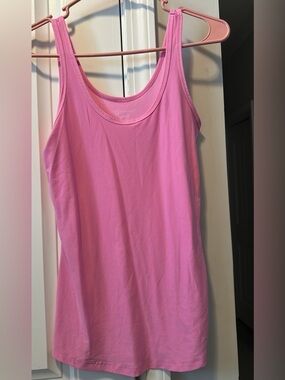 Women's Scoop Neck Pink Tank Top - Unbranded